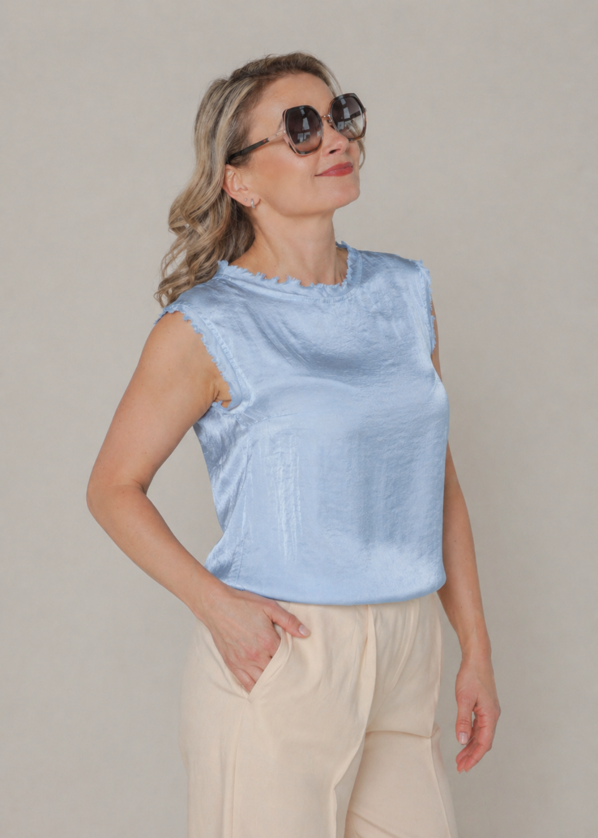 Satīna tops gaiši zils