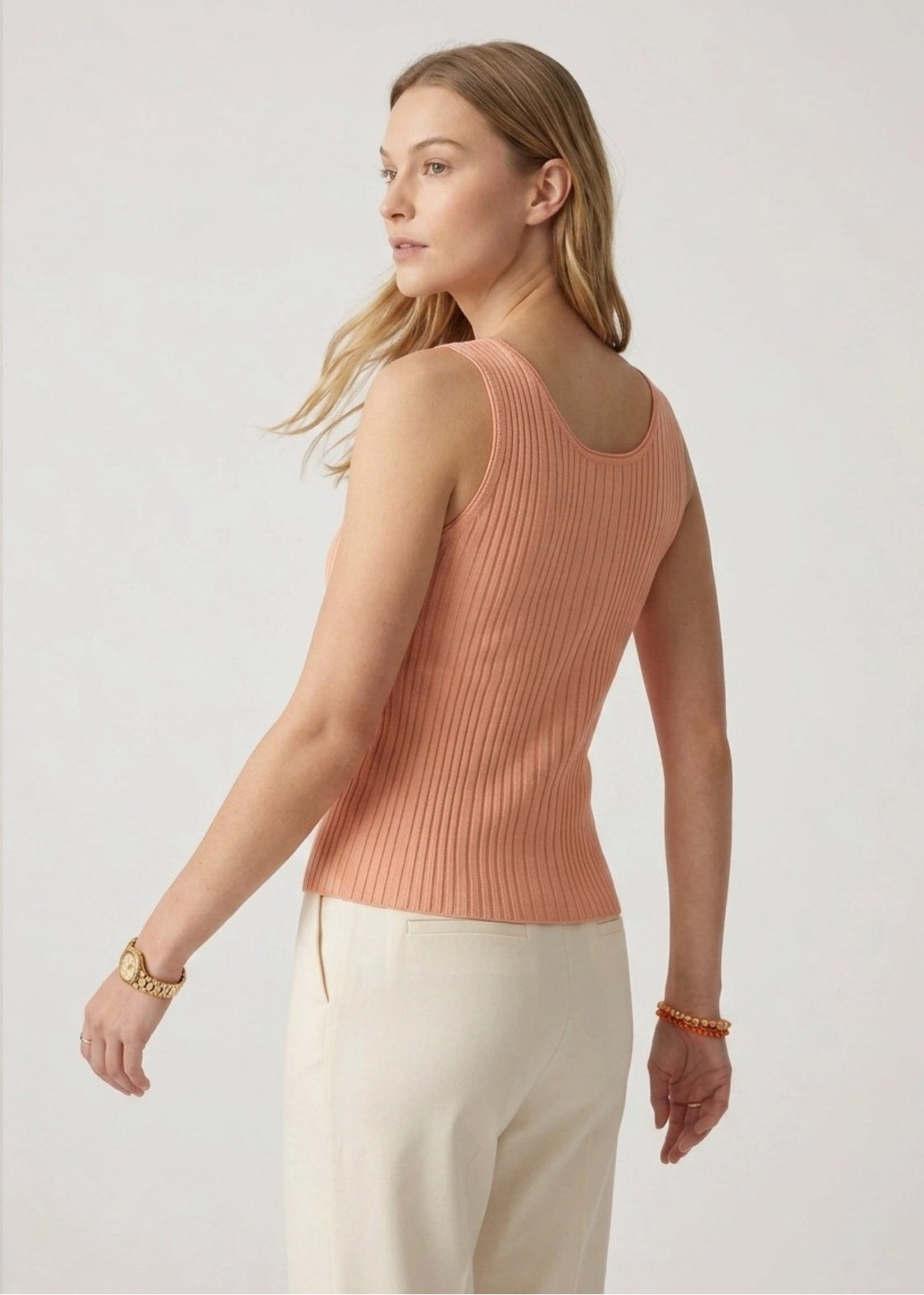 #Color_Soft peach
