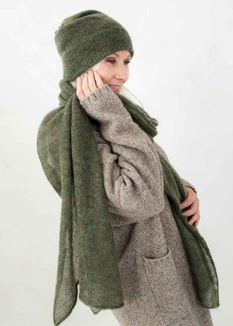 Khaki hat and long scarf or set