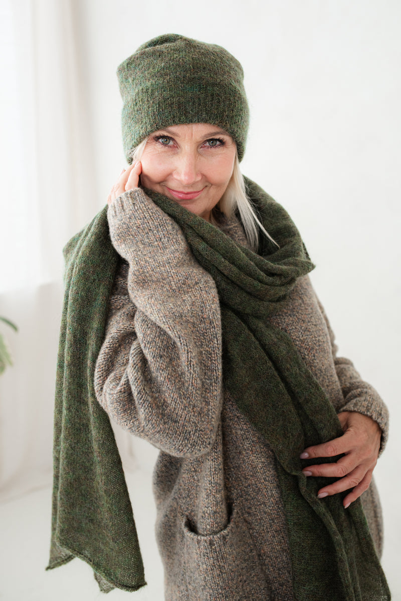 Bronze hat and long scarf