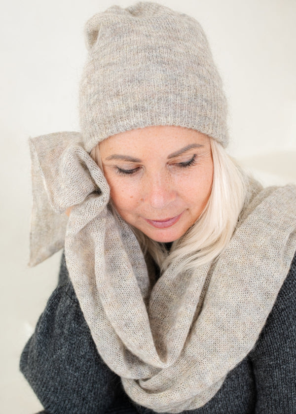 Bronze hat and long scarf