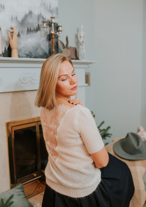 Soft mohair fine knit sweater with lace on the back
