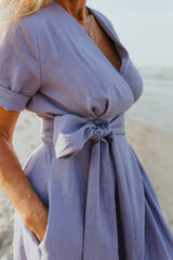 Lavandas halāttipa lina kleita MARLENA ar sasienamu banti viduklī